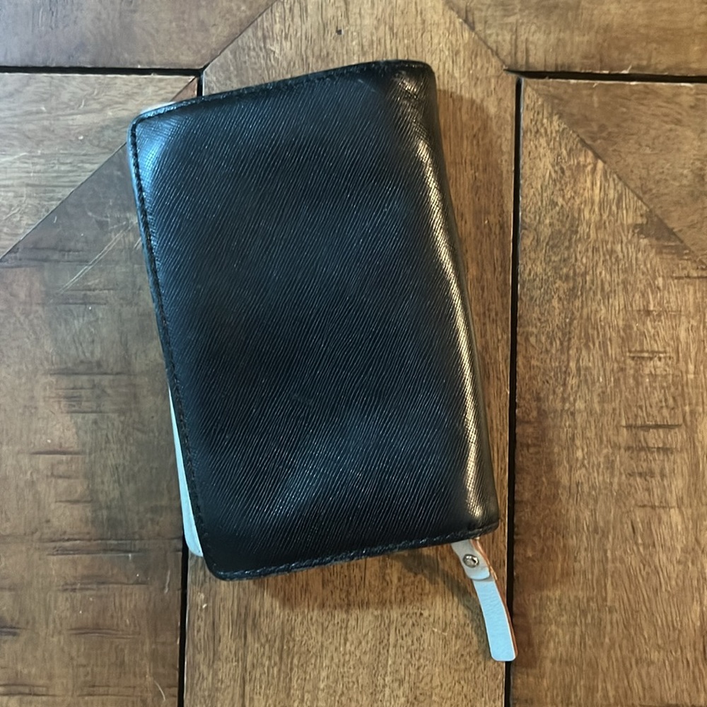 Kate Spade Saffiano Black and White Leather Wallet - Picture 3 of 5